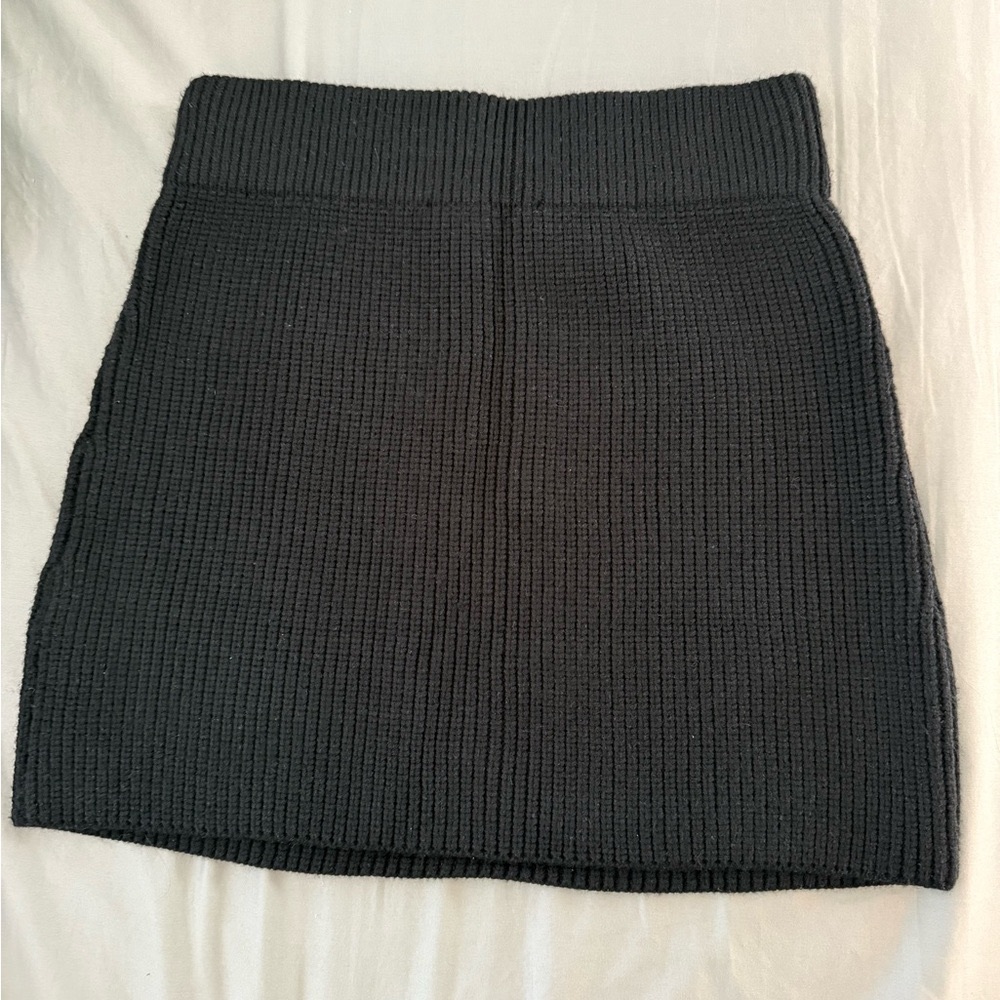 Zara KNIT MINI SKIRT NWOT Black